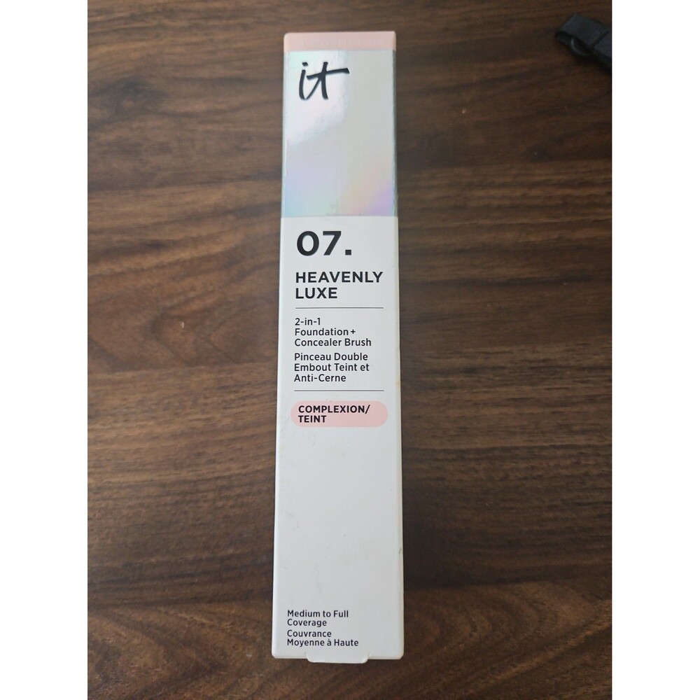 It Brand 07. Heavenly Luxe 2 In 1 Foundation Concealer Brush Sealed